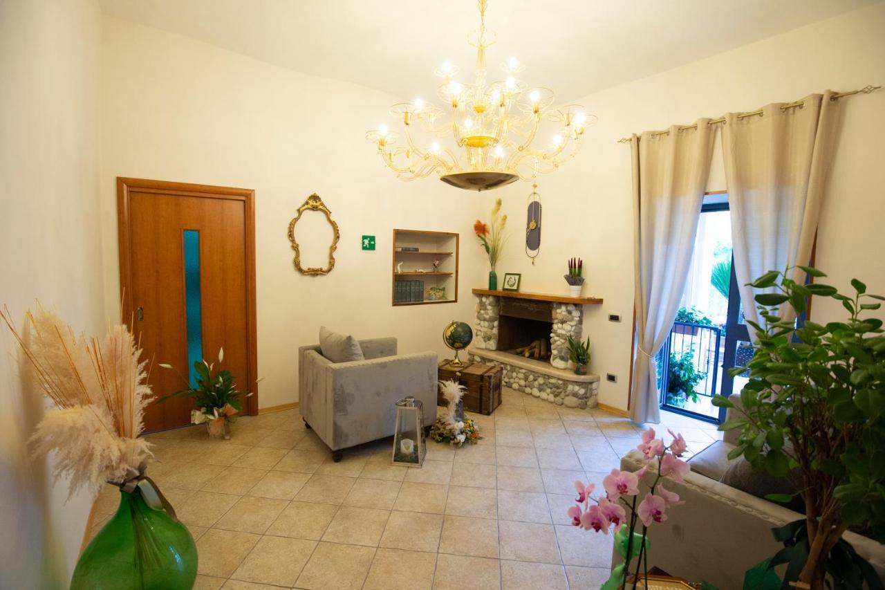 Hotel Donna Rosita San Felice a Cancello Exterior foto